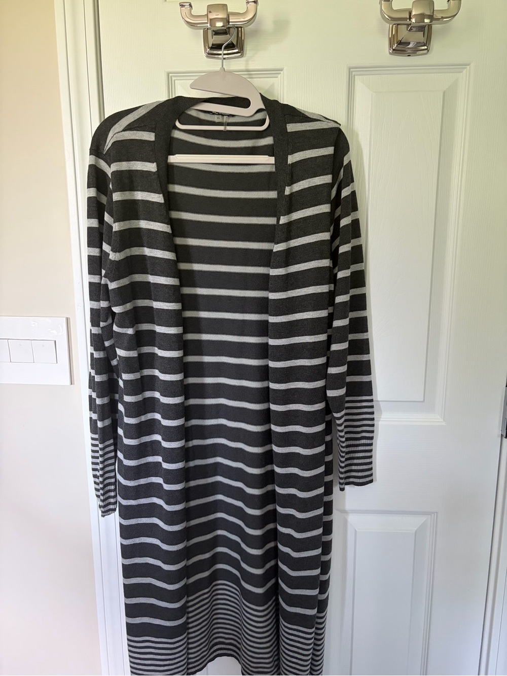 Striped Open-Front Long Cardigan - Gray/White